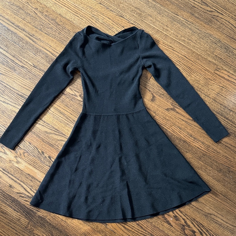 Club Monaco Elegant Black Long Sleeve Dress